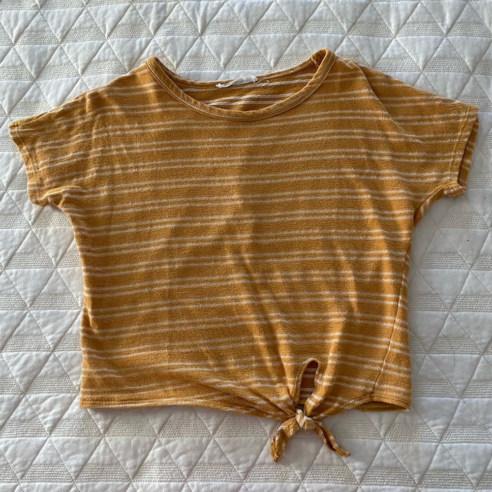 Caution To The Wind Women’s M Yellow and white Striped Crop Top